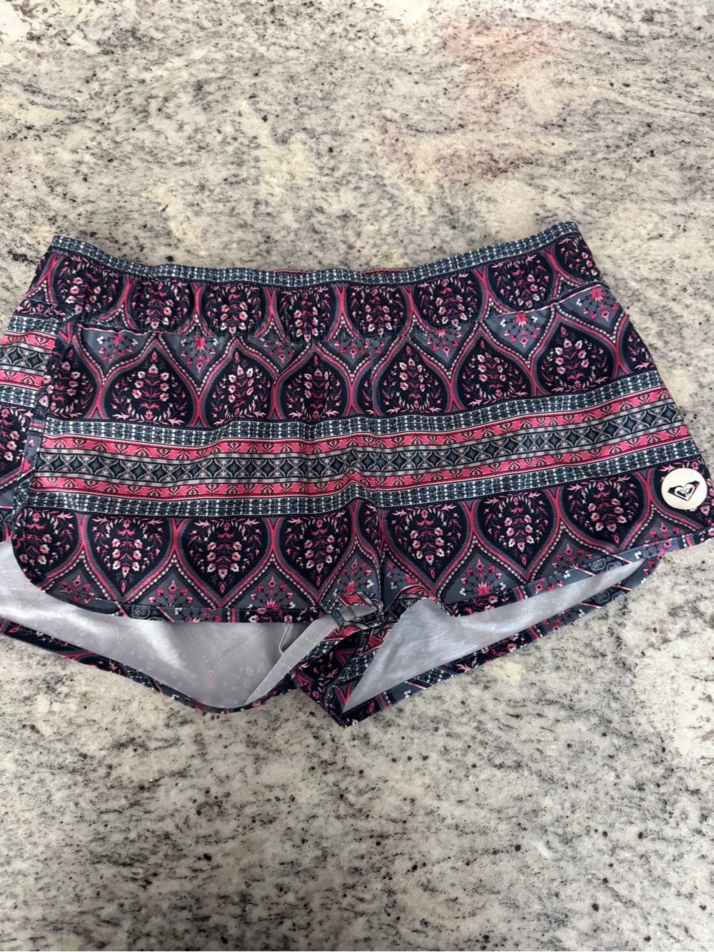 Roxy Women’s Large Pink Gray Black Printed Board Shorts Swim